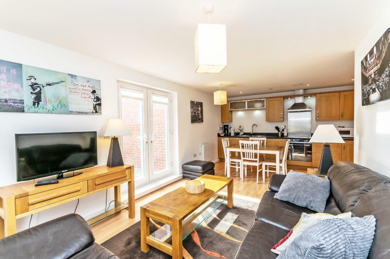 Racecourse Serviced Apartments Chester Zewnętrze zdjęcie