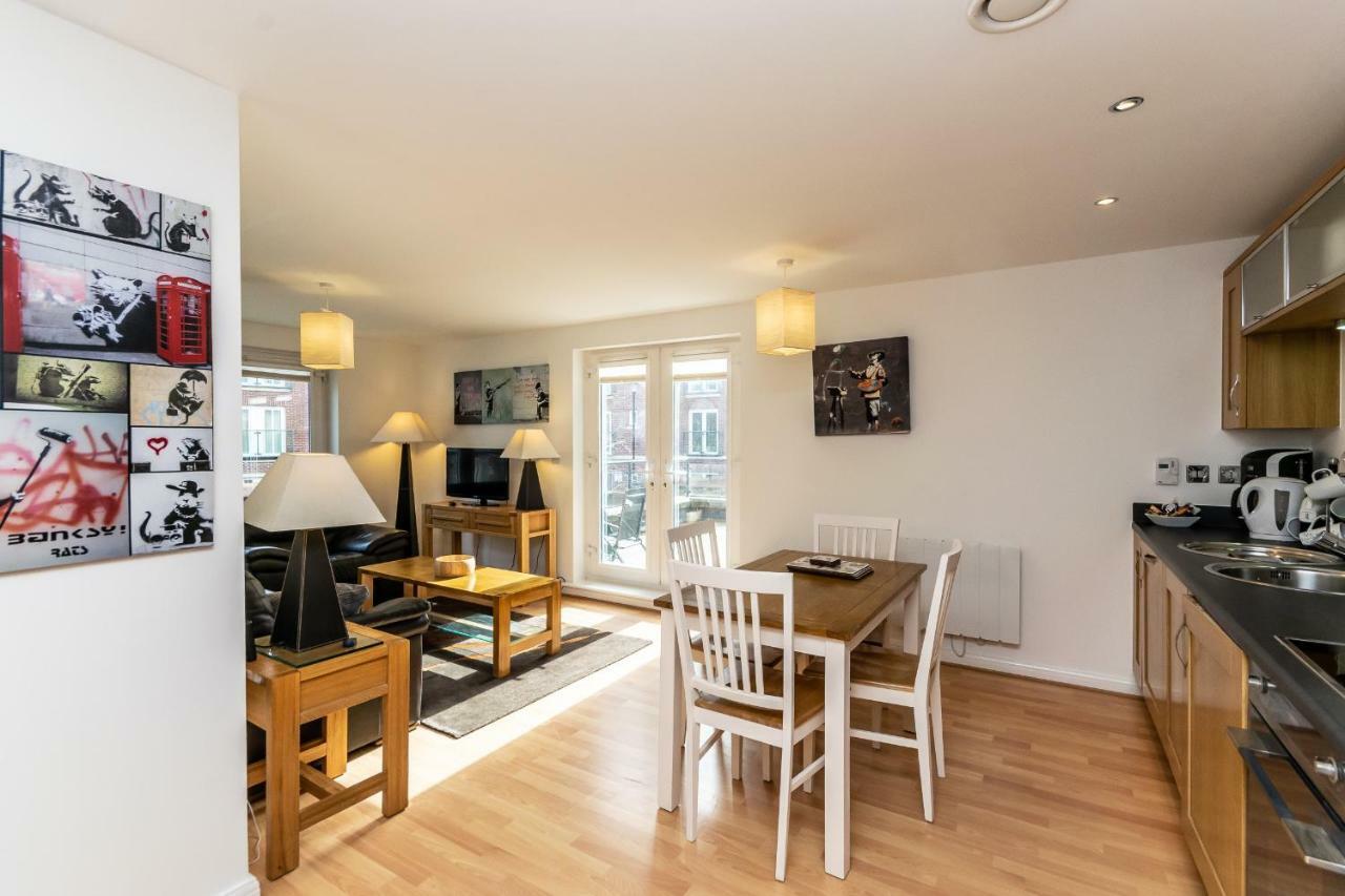 Racecourse Serviced Apartments Chester Zewnętrze zdjęcie